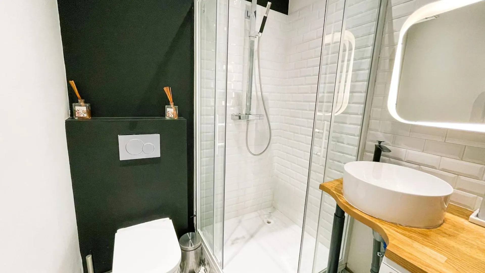 #By Le Grenette Pedestrianised Streets Air-Conditioned Apartment Grenoble France